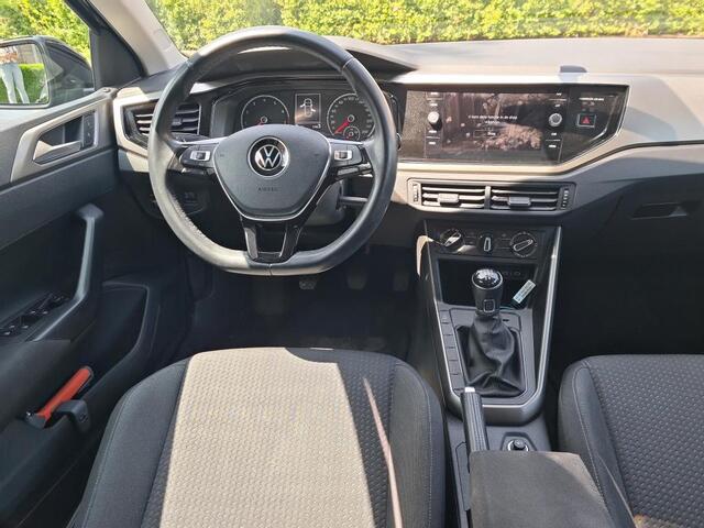Volkswagen POLO 1.0 TSI 95pk R-Line Edition / R-Line Exterieur / App / Climate Control / Parkeersensoren / 16" LMV