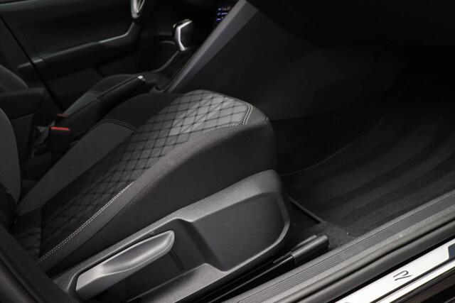 Volkswagen POLO 1.0 TSI R-Line | DIGITAL COCKPIT PRO | IQ LIGHT | DAB | APPLE