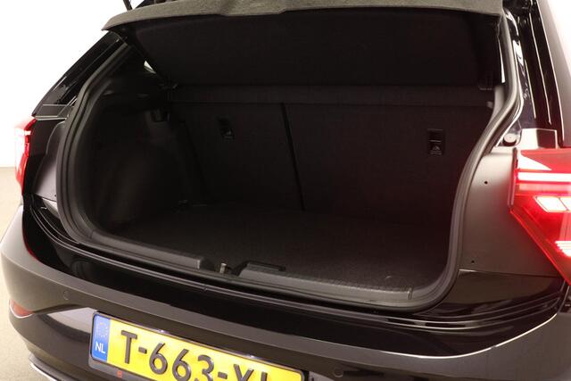 Volkswagen POLO 1.0 TSI R-Line | DIGITAL COCKPIT PRO | IQ LIGHT | DAB | APPLE