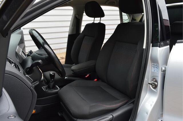 Volkswagen POLO 1.2 TSI Comfortline Business R O.a: Navi, Cruise, Pdc voor en achter, Carplay, 15 inch L.m., Etc... Rijklaar! All-in prijs!