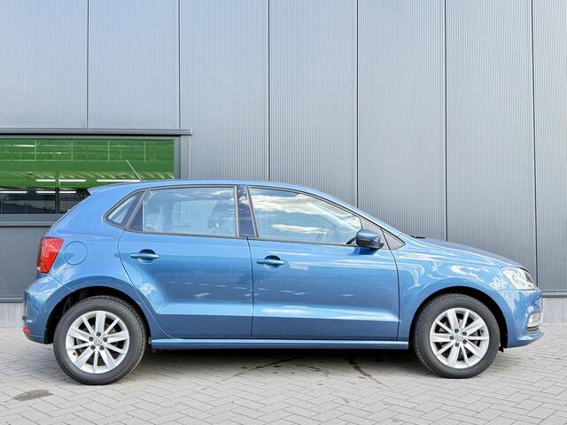 Volkswagen POLO 1.2 TSI Comfortline Business R 90 PK | Navigatie | Airco | Apple CarPlay | Android auto | Cruise control | Parkeersensoren | Trekhaak | Lichtmetalen velgen |