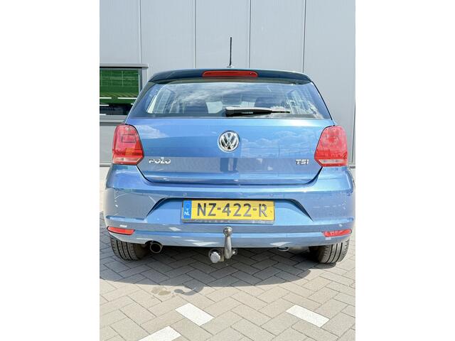 Volkswagen POLO 1.2 TSI Comfortline Business R 90 PK | Navigatie | Airco | Apple CarPlay | Android auto | Cruise control | Parkeersensoren | Trekhaak | Lichtmetalen velgen |