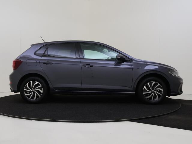 Volkswagen POLO 1.0 TSI Life | CarPlay | Parkeersensoren | Climate control | Adaptieve Cruise control | Bluetooth | Getint glas |