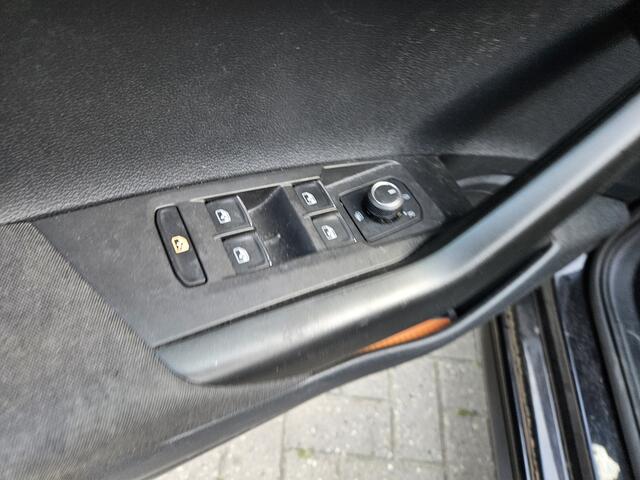Volkswagen POLO 1.0 MPI Comfortline R-line