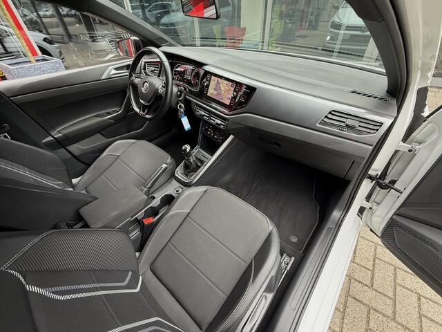 Volkswagen POLO 1.0 TSI 96PK *!* HIGHLINE *!* NAVI/ CARPLAY/ 16''LMV/ STOELVERW/ PRIVACY GLAS *!*