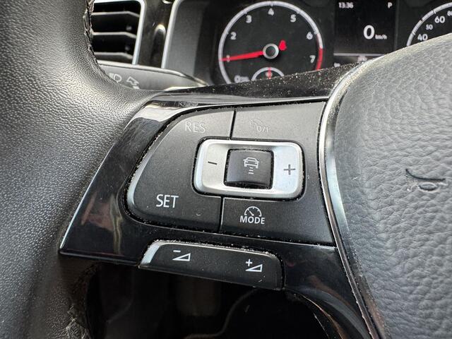 Volkswagen POLO 1.0 TSI DSG Highline Business R | Camera | DAB | Carplay | Lichtmetalen Velgen | Climate Control |