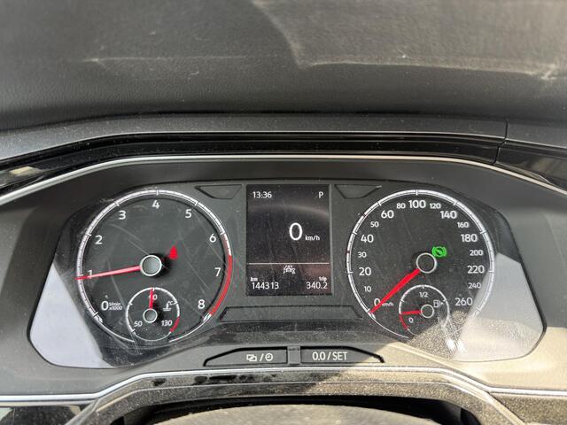 Volkswagen POLO 1.0 TSI DSG Highline Business R | Camera | DAB | Carplay | Lichtmetalen Velgen | Climate Control |