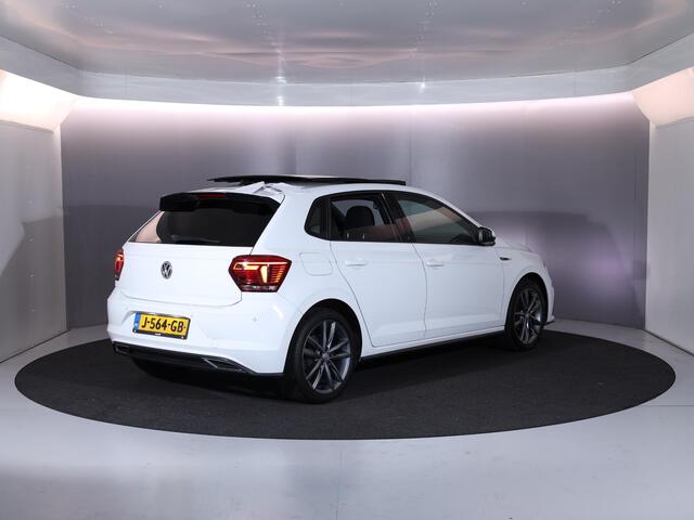 Volkswagen POLO 1.0 TSI Highline 95 pk | Navigatie | Panoramadak | Parkeersensoren | LED koplampen | Apple Carplay/Android Auto | Voll. digitaal instrumentenpaneel | R-Line exterieur |