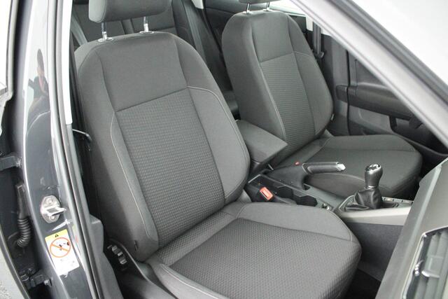 Volkswagen POLO 1.0 TSI 95pk Comfortline Business Navigatie Climate Control Parkeersensoren