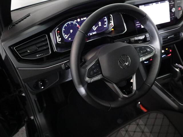 Volkswagen POLO 1.0 TSI R-Line Business 95 pk Automaat (DSG) | Verlengde garantie | Navigatie | Parkeersensoren | Achteruitrijcamera | Matrix LED koplampen | R-Line |