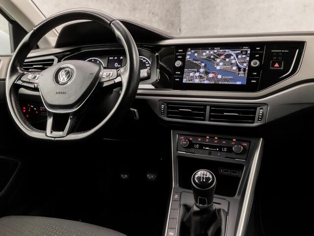 Volkswagen POLO 1.0 TSI Higline Sportline (APPLE CARPLAY, GROOT NAVI, CLIMATE, ADAPTIVE CRUISE, SPORTSTOELEN, GETINT GLAS, LM VELGEN, PARKEERSENSOREN, NIEUWE APK, NIEUWSTAAT)