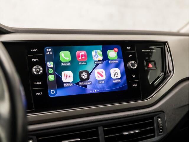 Volkswagen POLO 1.0 TSI Higline Sportline (APPLE CARPLAY, GROOT NAVI, CLIMATE, ADAPTIVE CRUISE, SPORTSTOELEN, GETINT GLAS, LM VELGEN, PARKEERSENSOREN, NIEUWE APK, NIEUWSTAAT)