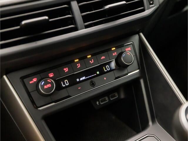 Volkswagen POLO 1.0 TSI Higline Sportline (APPLE CARPLAY, GROOT NAVI, CLIMATE, ADAPTIVE CRUISE, SPORTSTOELEN, GETINT GLAS, LM VELGEN, PARKEERSENSOREN, NIEUWE APK, NIEUWSTAAT)