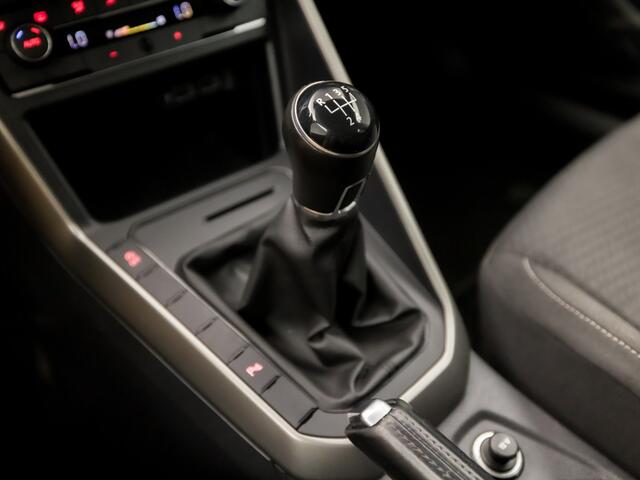 Volkswagen POLO 1.0 TSI Higline Sportline (APPLE CARPLAY, GROOT NAVI, CLIMATE, ADAPTIVE CRUISE, SPORTSTOELEN, GETINT GLAS, LM VELGEN, PARKEERSENSOREN, NIEUWE APK, NIEUWSTAAT)