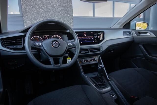 Volkswagen POLO 1.0 TSI Highline | LED | Camera | Carplay Voorbereiding | ACC | Climate | Bluetooth | Stoelverwarming | 17 Inch Velgen | Multi Stuur | 1 Eigenaar | Dealer Onderhouden | Garantie