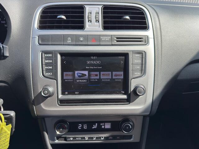 Volkswagen POLO 1.0 TSI BlueMotion/96pk/5drs/Carplay/Trekhaak/Clima/ ¤39 per mnd