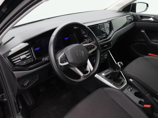 Volkswagen POLO 1.0 TSi Life | Adaptive Cruise | Carplay | Camera | Sensoren | Airco | Digitaal Dashboard | 15 Inch | 37.154 Km!