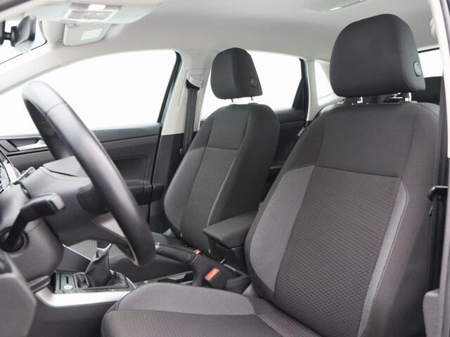 Volkswagen POLO 1.0 TSi Life | Adaptive Cruise | Carplay | Camera | Sensoren | Airco | Digitaal Dashboard | 15 Inch | 37.154 Km!