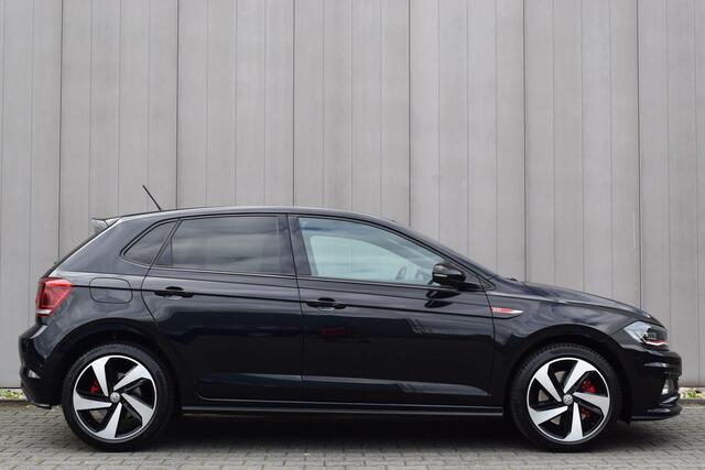 Volkswagen POLO 2.0 TSi 200pk Automaat GTI LED | Carplay | Virtual | Sportstoelen | Keyless | Camera | 17 Inch LMV