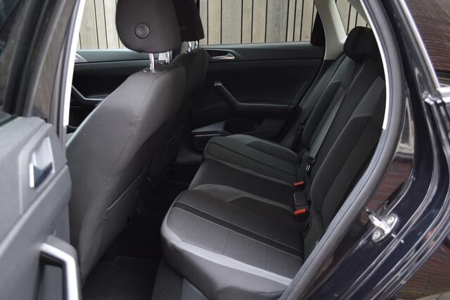 Volkswagen POLO 1.0 TSI Highline Navi Clima CarPlay Pdc