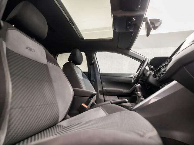 Volkswagen POLO 1.0 TSI R-Line Sport (2X R-LINE, SCHUIFDAK, VIRTUAL COCKPIT, KEYLESS, APPLE CARPLAY, CAMERA, ALCANTARA, GETINT GLAS, ZWART HEMEL, ADAPTIVE CRUISE, LM VELGEN, NIEUWSTAAT)