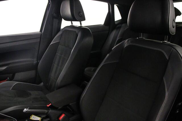 Volkswagen POLO GTI 2.0 TSI 207pk DSG Automaat Panoramadak, Adaptive cruise control, LED matrix koplampen, Achteruitrijcamera, Navigatie, Stoelverwarming, Parkeersensoren