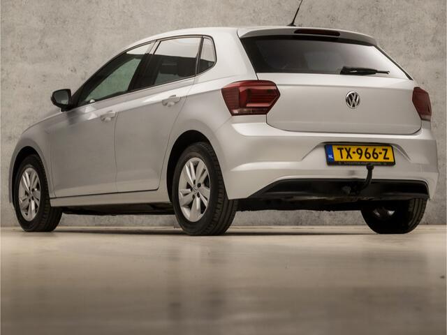 Volkswagen POLO 1.0 TSI Sportline Automaat (APPLE CARPLAY, ADAPTIVE CRUISE, TREKHAAK, SPORTSTOELEN, LM VELGEN, LED ACHTERLICHTEN, NIEUWE APK, NIEUWSTAAT)