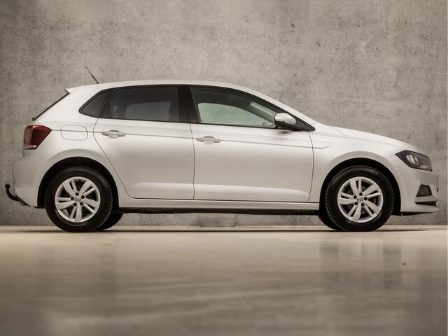 Volkswagen POLO 1.0 TSI Sportline Automaat (APPLE CARPLAY, ADAPTIVE CRUISE, TREKHAAK, SPORTSTOELEN, LM VELGEN, LED ACHTERLICHTEN, NIEUWE APK, NIEUWSTAAT)