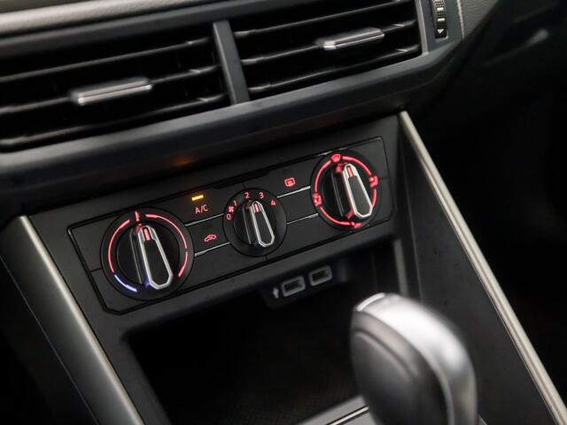 Volkswagen POLO 1.0 TSI Sportline Automaat (APPLE CARPLAY, ADAPTIVE CRUISE, TREKHAAK, SPORTSTOELEN, LM VELGEN, LED ACHTERLICHTEN, NIEUWE APK, NIEUWSTAAT)