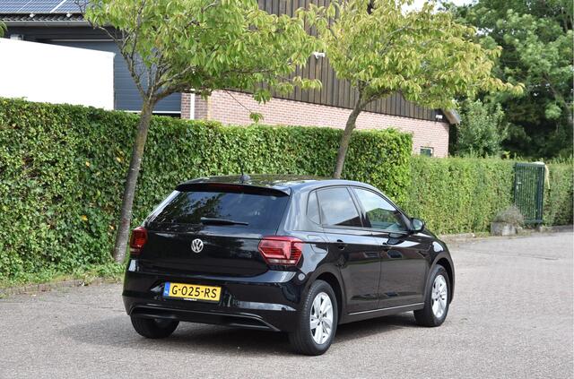 Volkswagen POLO 1.0 TSI automaat PDC Camera stoelverw. Carplay Leder NAP