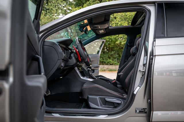 Volkswagen POLO 2.0 TSI GTI Sportuitlaat Carbon Stuur Pano Beats