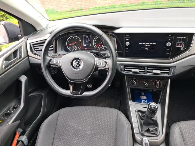 Volkswagen POLO 1.0 TSI R-Line Edition / PARK. SENSOREN/ APP-CONNECT/ GETINT GLAS/ AIRCO/ 16" LMV