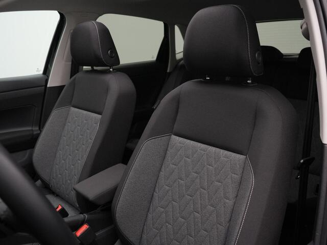 Volkswagen POLO 1.0 TSI 95 pk DSG Move | Panoramadak | Navigatie | Parkeersensoren voor/achter | Stoelverwarming