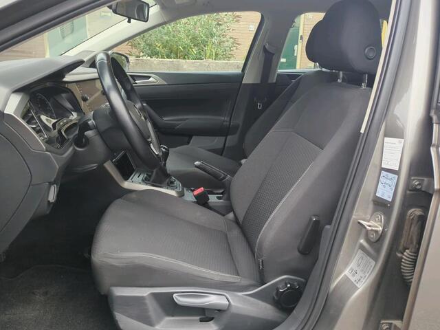 Volkswagen POLO 1.0 TSI 95pk Comfortline Business / Navigatie / Adaptive Cruise Control / Parkeersensoren