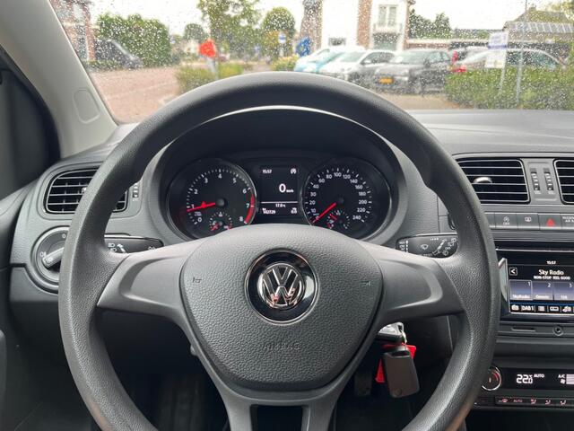 Volkswagen POLO 1.0 COMFORTLINE 5-DEURS / AIRCO-ECC / ELEK. RAMEN / DAB