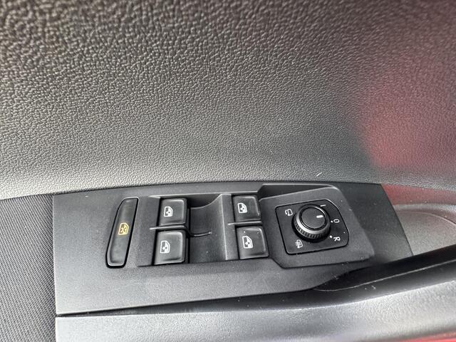 Volkswagen POLO 1.0 TSI Join / Navigatie / Cruise Control / Lichtmetalen Velgen / Appel CarPlay & Android Auto / Climate Control / all season banden
