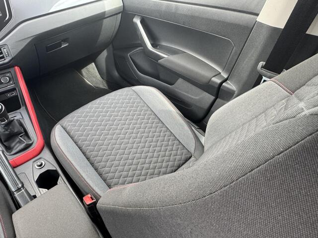 Volkswagen POLO 1.0 TSI Join / Navigatie / Cruise Control / Lichtmetalen Velgen / Appel CarPlay & Android Auto / Climate Control / all season banden