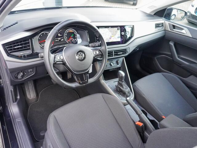 Volkswagen POLO 1.0 TSI Comfortline Automaat | CarPlay | Park.sensoren | Navigat