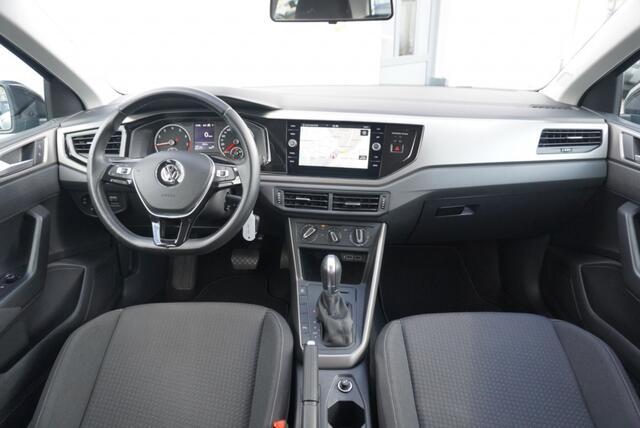 Volkswagen POLO 1.0 TSI Comfortline Automaat | CarPlay | Park.sensoren | Navigat