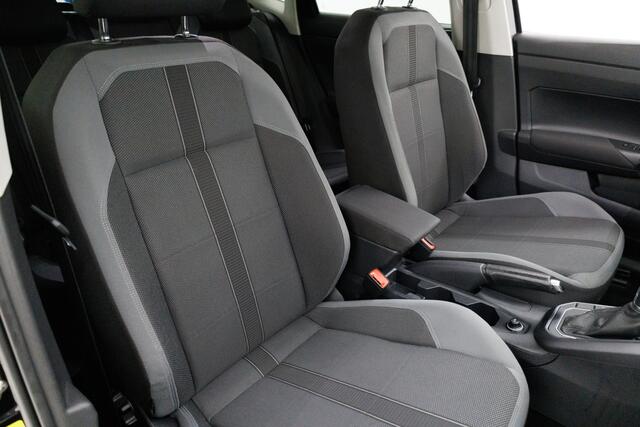 Volkswagen POLO 1.0 TSI Highline 116PK Adative Cruise | App-connect | Stoelverwarming Climate control, Privacy glas, PDC v+a