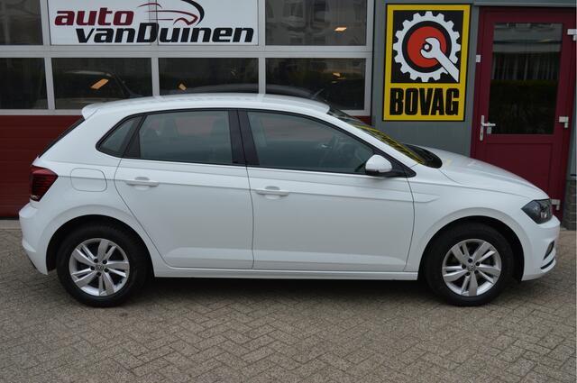 Volkswagen POLO 1.0 TSI Comfortline O.a: Navi, Adaptive Cruise, Carplay, 15 Inch L.M., Airco, Dab, etc... Rijklaar! All-in prijs