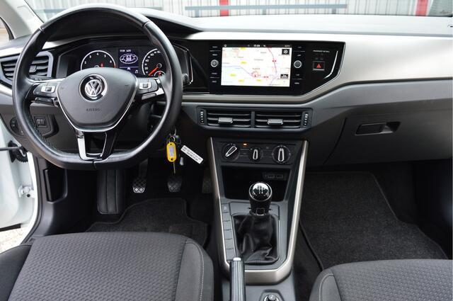 Volkswagen POLO 1.0 TSI Comfortline O.a: Navi, Adaptive Cruise, Carplay, 15 Inch L.M., Airco, Dab, etc... Rijklaar! All-in prijs