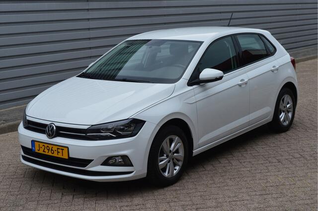 Volkswagen POLO 1.0 TSI Comfortline O.a: Navi, Adaptive Cruise, Carplay, 15 Inch L.M., Airco, Dab, etc... Rijklaar! All-in prijs