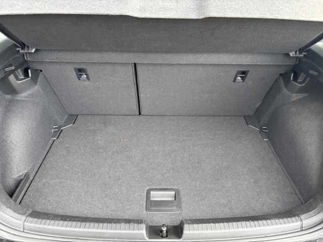 Volkswagen POLO 1.0 TSI Life Business Automaat Navigatie / Camera / Stoelverwarming