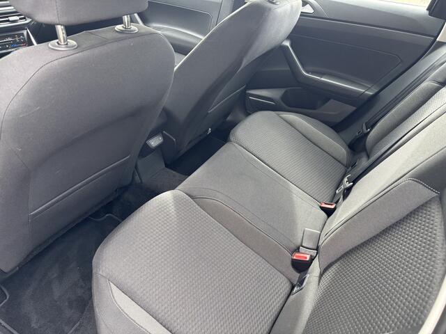 Volkswagen POLO 1.0 TSI Life Business Automaat Navigatie / Camera / Stoelverwarming
