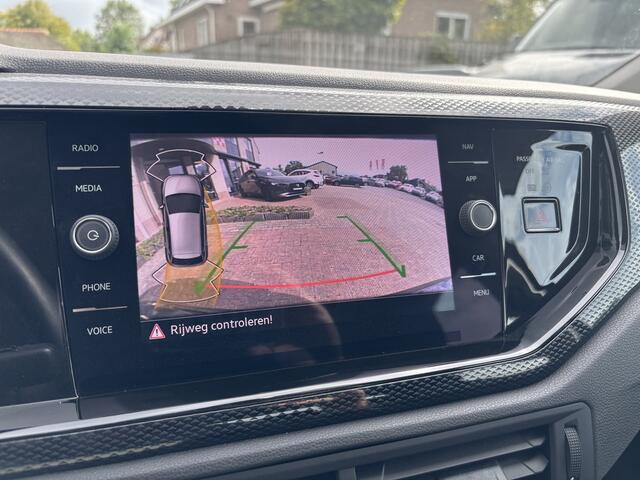 Volkswagen POLO 1.0 TSI Life Business Automaat Navigatie / Camera / Stoelverwarming