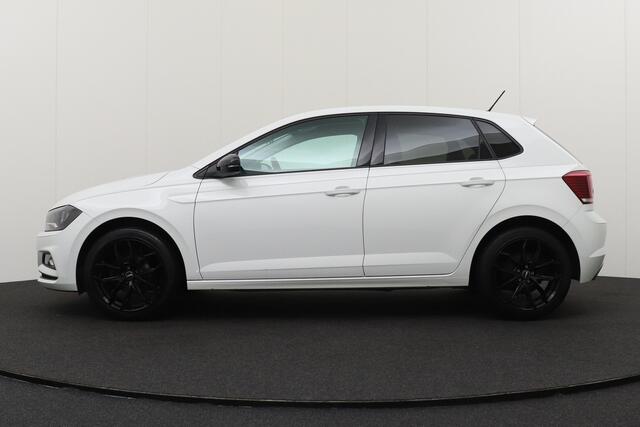 Volkswagen POLO 1.0 TSI 96 PK Black-Style Carplay Navi Adapt.Cruise 17'LMV