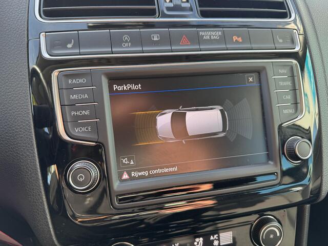 Volkswagen POLO 1.2 TSI r-line NAVIGATIE/CLIMA/STOELVERWARMIING