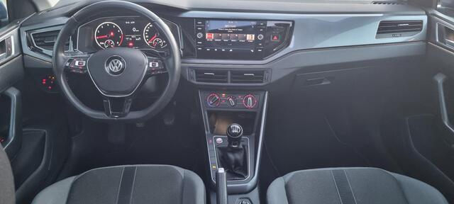 Volkswagen POLO 1.0 TSI Highline Business R 116PK | R-Line Pakket | Elektrisch Glazen Panorama-dak | Beats Audio | Navigatie | Parkeersensor Voor en Achter | Reef Blue Metallic | 2 Sleutels |