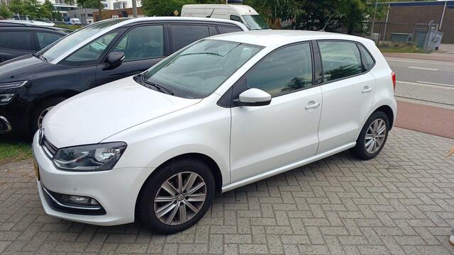 Volkswagen POLO 1.2 TSI Comfortline Connected Series | Airco | Lichtmetalen Velgen | Pakeer sensoren |
